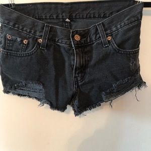 Levi  black jean shorts